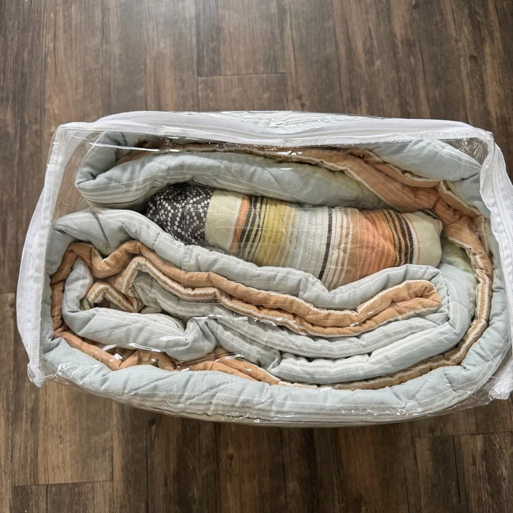 NIB Barefoot Bungalow Painted Desert Quilt Set 3 Piece Bed King Rose Bedding
